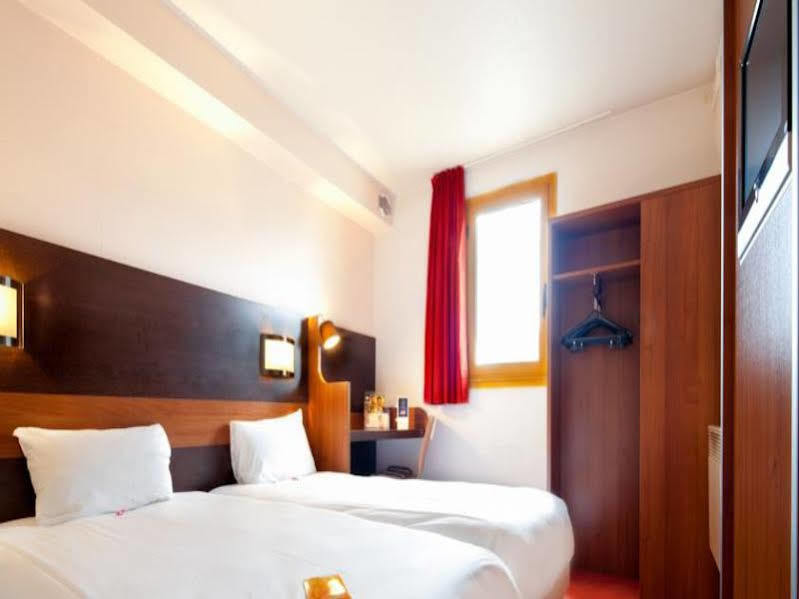 Ibis Budget Chilly-Mazarin Les Champarts Екстер'єр фото